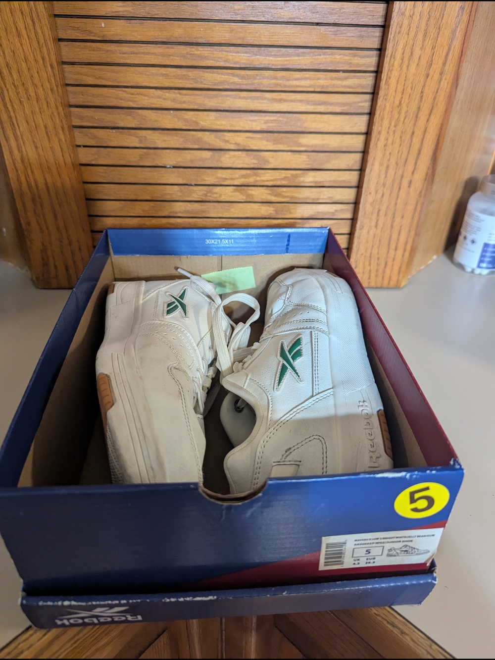 Reebok White  Low-Top Sneakers with Green Logo